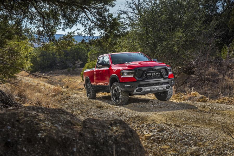  Dodge Ram 1500 Rebel Quad Cab (DT) 2018 года  (фото 26 из 36)